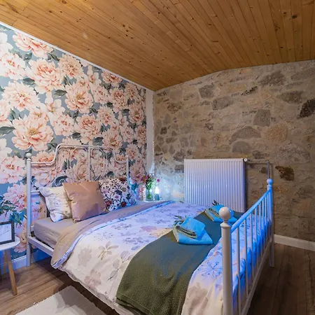 Essentia - Vinarsky Domcek S Vonkajsou Virivkou *