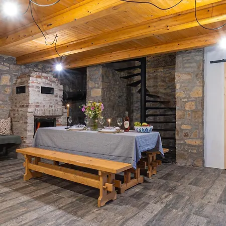 Apartment Essentia - Vinarsky Domcek S Vonkajsou Virivkou