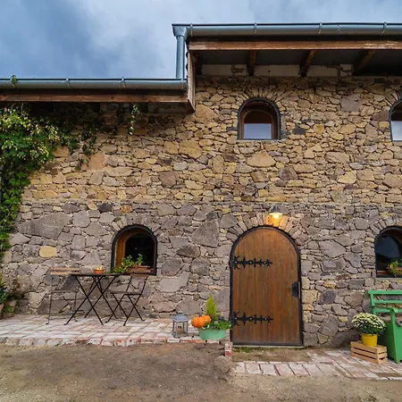 Apartment Essentia - Vinarsky Domcek S Vonkajsou Virivkou *