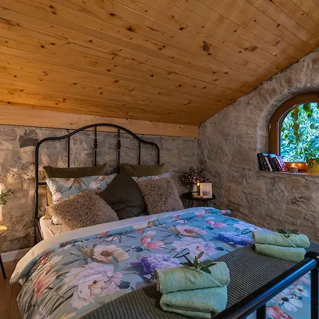 Essentia - Vinarsky Domcek S Vonkajsou Virivkou Streda nad Bodrogom