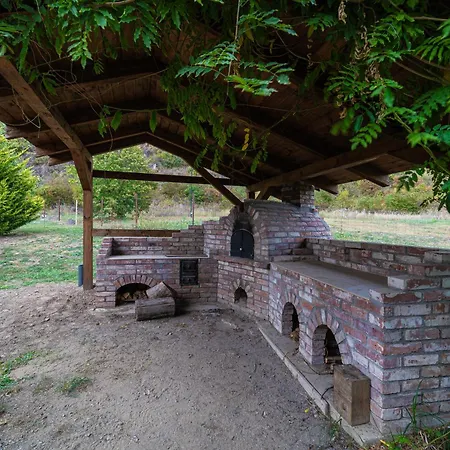 Essentia - Vinarsky Domcek S Vonkajsou Virivkou Apartment Streda nad Bodrogom